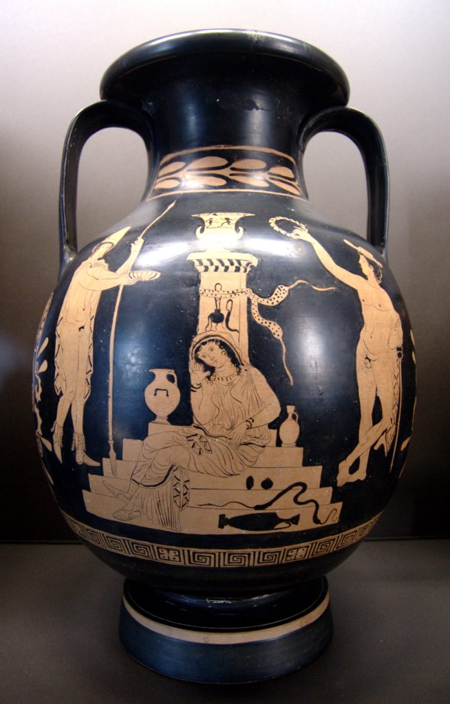photo d'un vase grec au musée du Louvre de Oreste Electre et Hermès