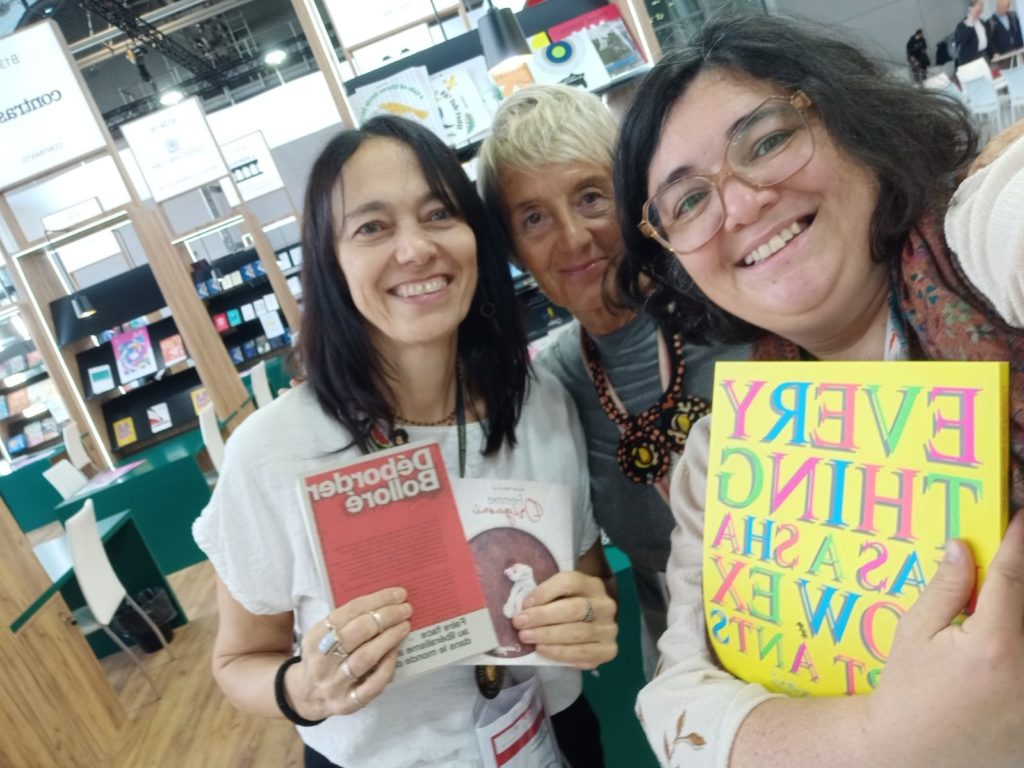 Selfie avec Francesca Marastoni (Reggio Children), Giovanna Ballin (Corraini Edizioni), Cindy Vandermeulen (Courgette Editions)